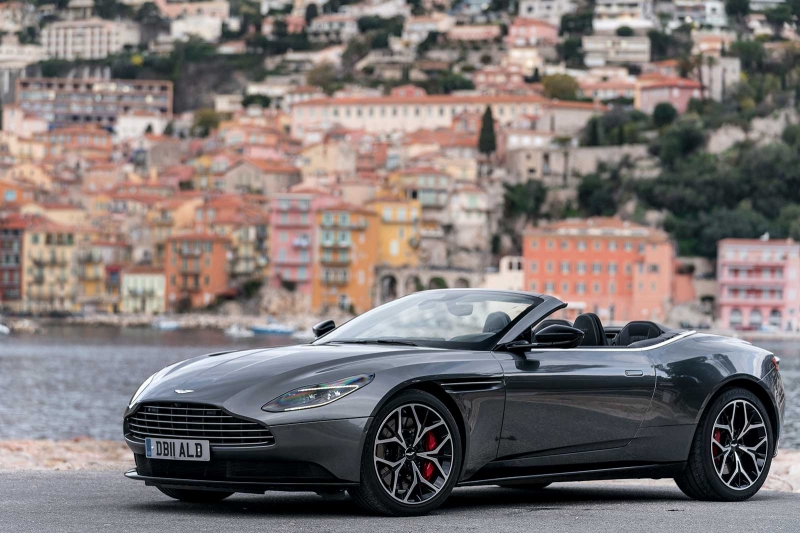 Aston martin db11 volante Aston martin db11 volante